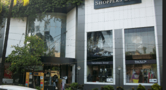 Commercial Shop, Near Shoppers Stop